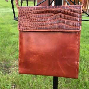 TUSK Crossbody Leather Wallet / Purse